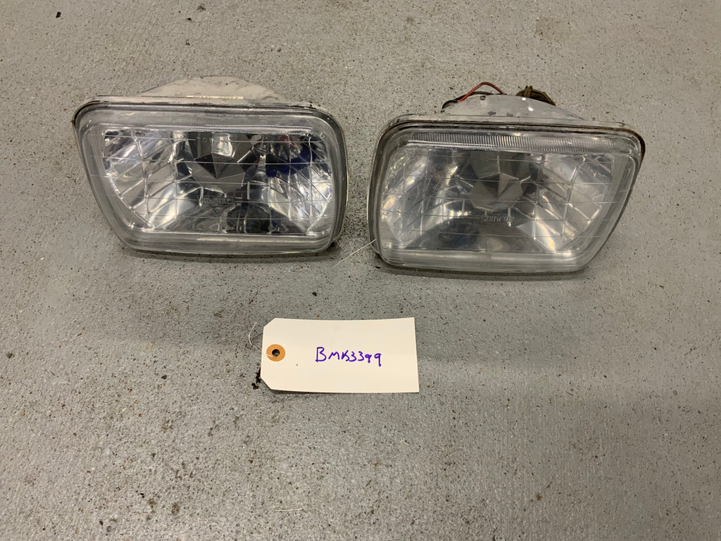 H4 Headlight Housing with bulbs
